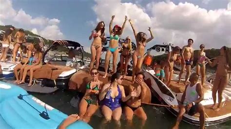 Girls flashing around party cove. Jay Alvarrez / Alexis Ren July4th in Devil's Cove - YouTube