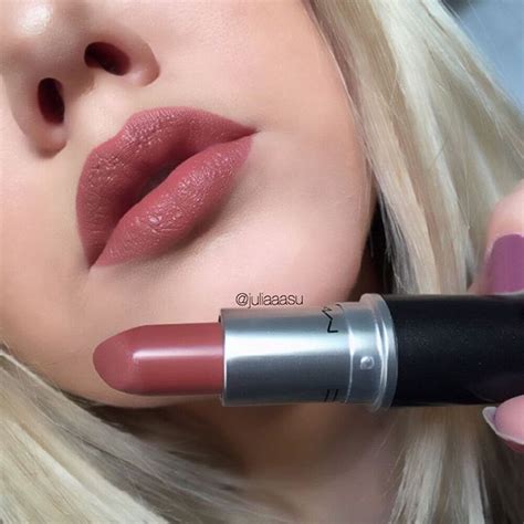 Matte lipsticks from the house of mac are truly adorable, bringing together textures and quality worth admiring. MAC Cosmetics Matte Lipstick :: TAUPE | Mac ruj, Mac ...