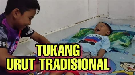 Urut batin ini akan dilakukan oleh tukang urut kepada lelaki yang kebiasaannya menghadapi masalah berkaitan kehidupan seksual mereka. TUKANG URUT TRANDISIONAL - YouTube