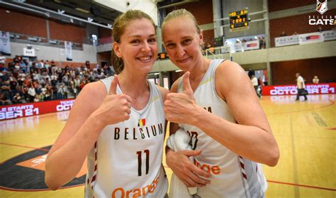 In deze documentaire krijg je een uniek inzicht in het leven van ann wauters als leider, moeder en vooral, gepassioneerd basketbalster. Belgian Cats schitteren, Emma Meesseman en Ann Wauters ...