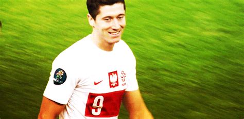 We hope you enjoy our growing collection of hd images to use as a background or home screen for your. robert lewandowski gifs Page 2 | WiffleGif