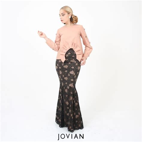 Fesyen baju kurung moden yang bermutu. Jovian RTW 2017 Collection Lisa Surihani for Jovian 2017 ...