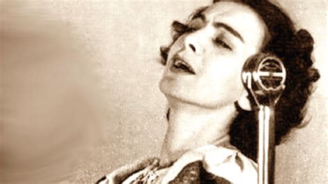 Her music ranged from traditional romanian music to romance, tango. Destinul amar al unei artiste de excepție: Maria Tănase