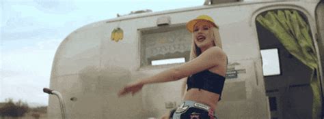 Другие песни iggy azalea & tyga. Work Iggy Azalea GIFs - Find & Share on GIPHY