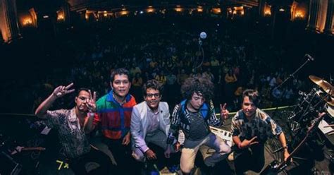 It connects to a local provider in each country and just. La banda Drims llega para conquistar con su música