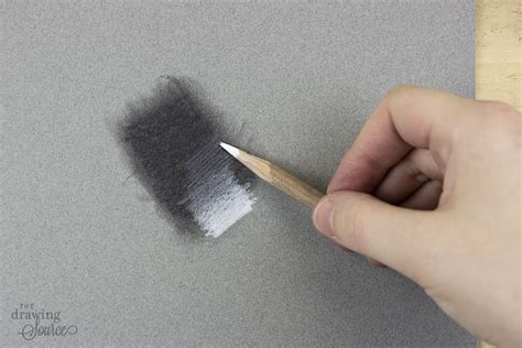 Learn about the different types of charcoal available and some of its most popular techniques. How to Use White Charcoal Pencils: 3 Drawing Techniques to Try