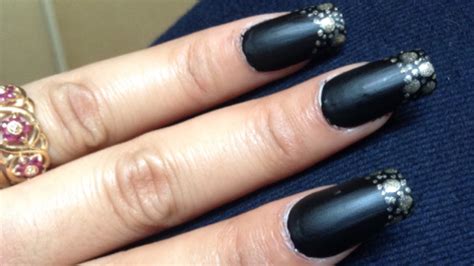 Create an Easy Matte Granulated French Tip - DIY Beauty ...