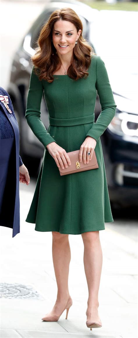 Księżna kate wystąpiła w kreacji, której autorką jest gosia baczyńska! Zielona sukienka księżnej Kate stylizacje - dlaczego Kate ...