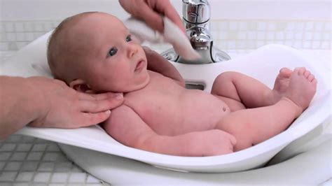 Hygiene and skin care for children. Puj Tub - Easiest Bathtub Ever! - YouTube