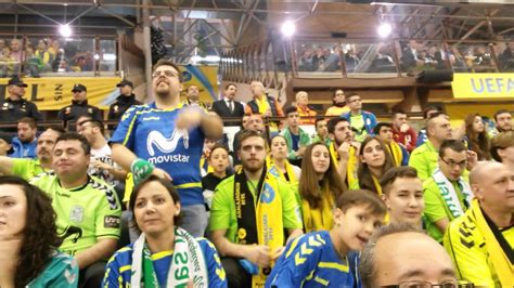 The best club in the world. Afición de Inter Movistar en la final UEFA Futsal Cup - YouTube