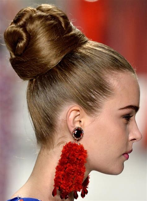 Whoever said simple hairstyles were boring was totally wrong. 40 Simple and Sexy Hairstyle for Teen Girls - Buzz 2018