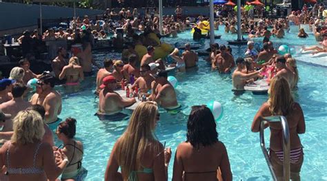 The 5 hot spots of public swimming pool for families. Lakefront Bar Lake of the Ozarks : Backwater Jack's ...