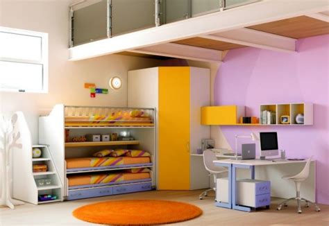 Letti a castello in culle, lettini e camerette. Letti a castello scorrevoli per tre figli