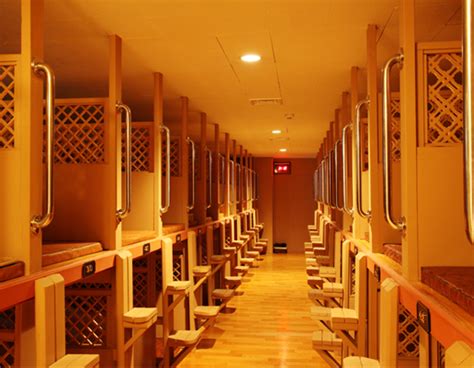 Set in a prime location of seoul, majung capsule puts everything the city has to offer just outside your doorstep. Siloam Sauna (실로암사우나) Seoul, South Korea jjimjilbang | bath house, sauna, capsule hotel | 한국