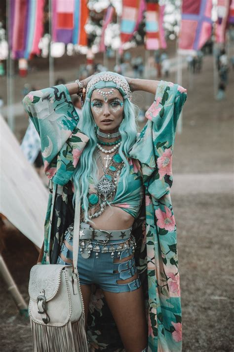 the-festival-queen-does-it-again-boho-fashion-hippie,-hippie-style
