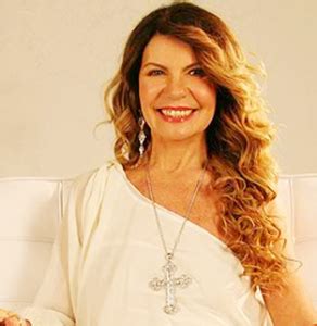 Elba disse que estava em uma missa durante a festa e que serviu de 'bode expiatório' após ter. Esse é la de nois: Elba Ramalho