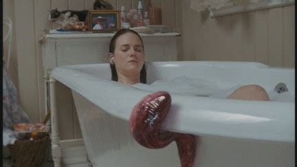 This little lady has no idea that we're all tuning in while she suds up and shaves under the hot and steaming tap. スリザー