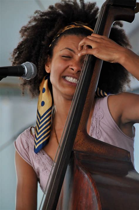 The site owner hides the web page description. Miss Moon's Musings: I Heart Her Hair: Esperanza Spalding
