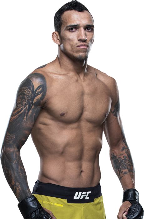 Charles oliveira was 9 when a doctor told his parents he may never walk again. after battling abnormal heart murmurs and rheumatoid arthritis for years, do bronx became a talented. Чарльз Оливейра: боец UFC легкого веса | ufc-time