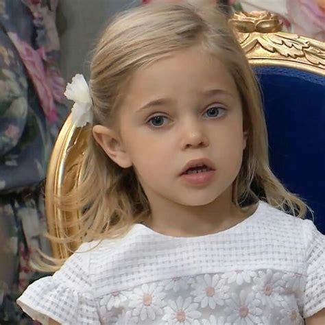 Zum muttertag hat prinzessin madeleine ein entzückendes foto ihrer tochter gepostet. Princess Madeleine of Sweden (@princessmadeleineofsweden ...