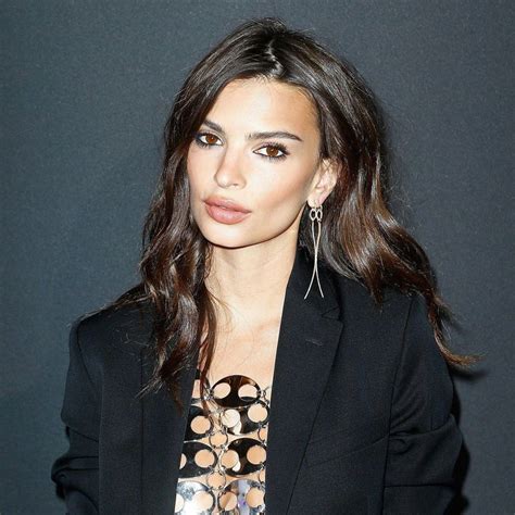 The ring boasts two oversize, mismatched diamonds: Emily Ratajkowski Debuts Engagement Ring Six Months After ...
