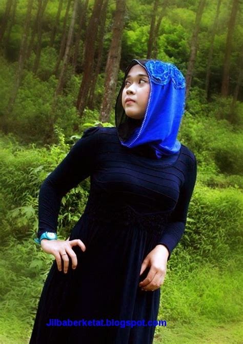 Foto stw pake baju ketat. Para Foto Model Hijab Seksi dan Ketat