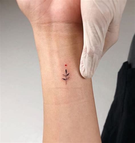 Have a simple tattoo like this on your wrist. Incredible Small Wrist Tattoos - Small Wrist Tattoos ...