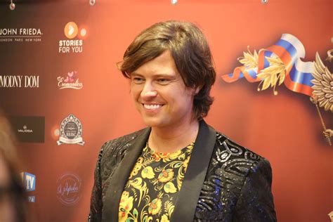 В 2011 году выиграл приз «лучшая альтернативная. Безрукова, Феофилактова, Джигурда, Зверев, Фомин, Шаляпин и другие на премии «Человек года ...