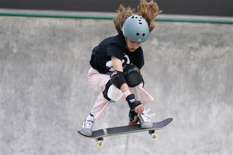 Lilly stoephasius freut sich riesig auf die sommerspiele, die für sie erst der beginn. 13-Jährige für Olympia qualifiziert - Skateboard-Teenie ...