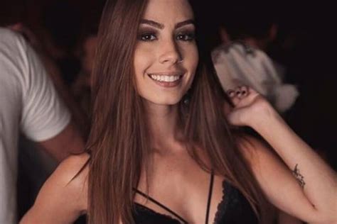 A estudante de engenharia anunciou o término nas suas redes sociais: Maria Lina - Área VIP