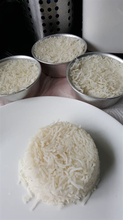 Anda bisa menyantapnya bersama dengan nasi putih hangat agar terasa lebih nikmat. My HomeRecipes: NASI KUKUS AYAM GORENG BEREMPAH MARVELES