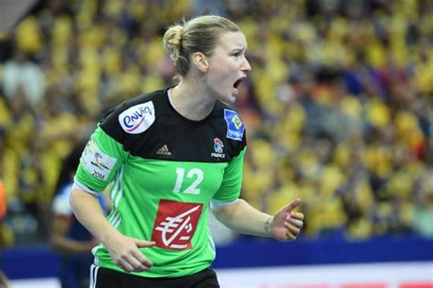 Amandine leynaud, née le 2 mai 1986 à aubenas, est une handballeuse internationale française, évoluant au poste de gardienne de but. Amandine Leynaud : «Quand Györ t'appelle...» - Handball ...