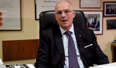 Ricciardi: "I primi ad avere il vaccino saranno operatori sanitari e anziani" | Globalist