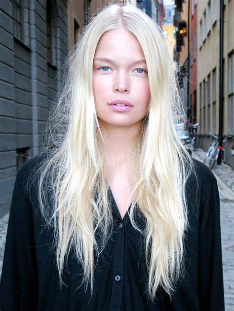 This blonde balayage for long hair is the perfect neutral sandy blonde. 10 Hair Colors That Will Change Your Appearance | BlogLet.com