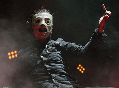 Cro ohne maske im musikvideo. Corey Taylor, lead singer for Slipknot and Stone Sour, has ...