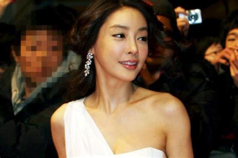 The reason why jang ja yeon wrote 'chosun journal' is because the ceo of her agency, kim jong seung, insisted on calling the they continued, according to investigations, the figure listed by jang ja yeon is confirmed to be the former ceo of sports chosun.ï¿½despite this confirmation, the press. Prosecutors resume investigation into Jang Ja-yeon's ...