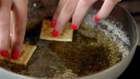 Combine seasoning ingredients in a small bowl; Seasoned Crackers | Recipe | Seasoned crackers, Food ...