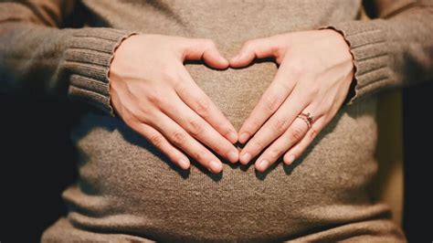 Keputihan tanda hamil, apa bedanya dengan keputihan sebelum haid? Apa Saja Ciri-Ciri Hamil Muda 1 Minggu Pertama? Berikut ...