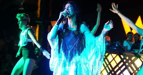 Ölü ve yaralılar var.hande yener, bu sabah saatlerinde ortaköy'de bulunan ricco club isimli mekanda oğlu çağın. Hande Yener: Demet Akalın ile neden kavga ettiğimizi ...