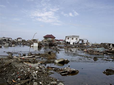 Tsunami Aceh 2004